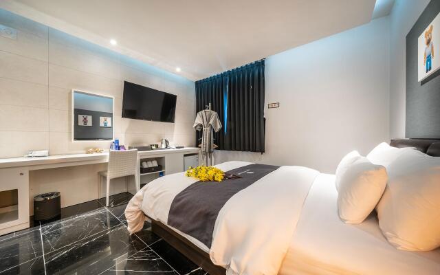 Gimpo Pentastar Hotel