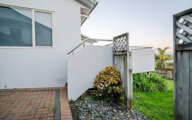 Windsor Park Spacious & Modern 3 bedrooms House