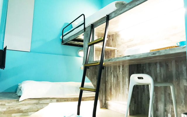 DiveCube Hotel