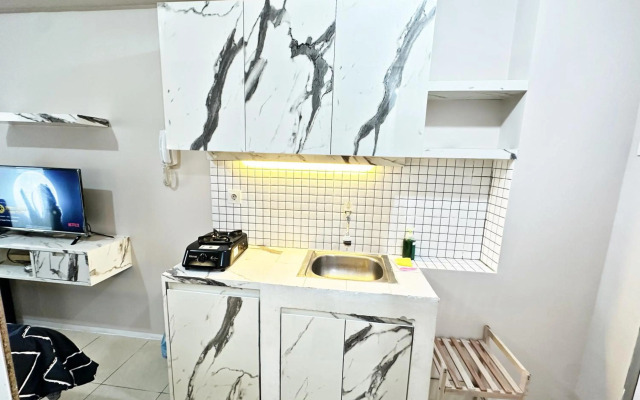 Homey Studio 1BR, Fast Wifi SMARTtv HotShower Tower H