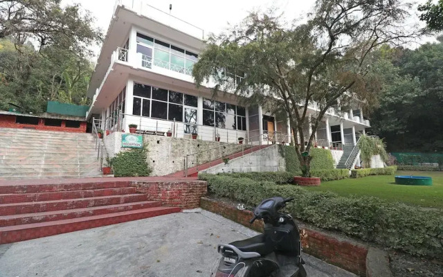 OYO 5589 Pine Oak Resort