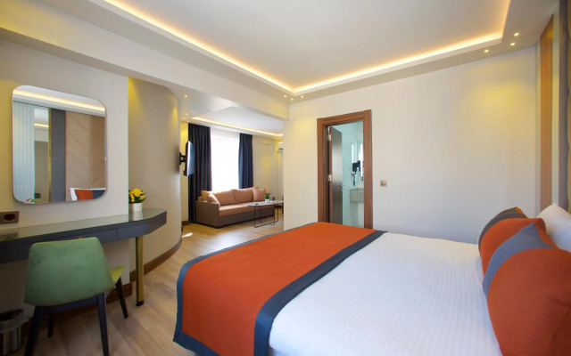 Eyfel Hotel