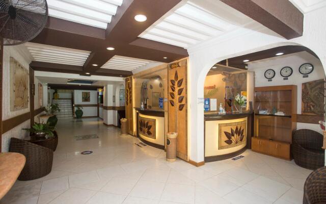 Red Coconut Beach Hotel