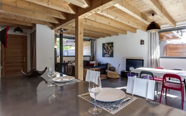 Chaparon Superbe Maison Bois 3 min à Pied du lac