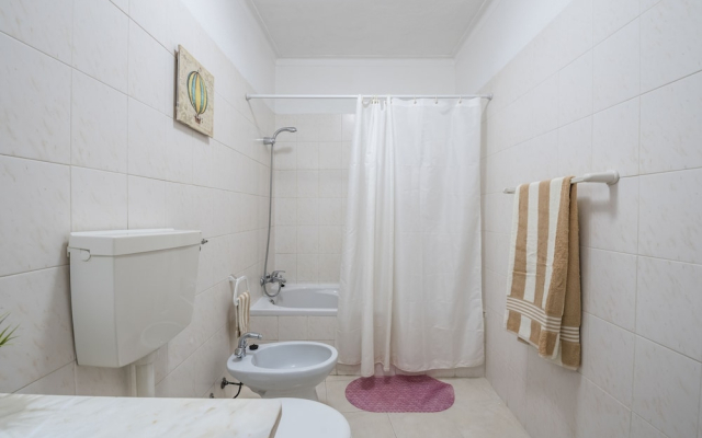 Hamal's Beach Flat 50m From the Beach, Albufeira