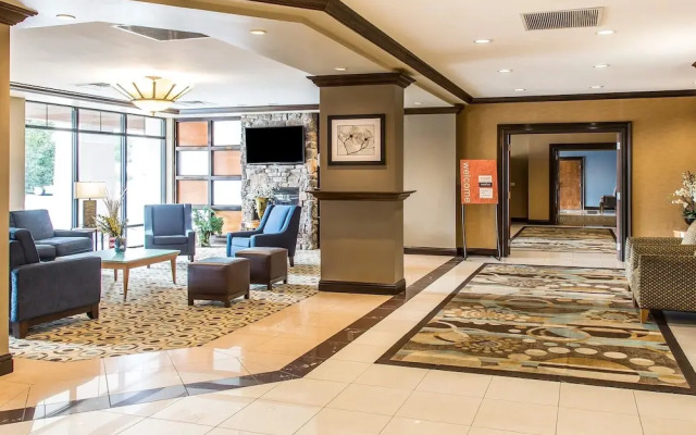 Comfort Inn & Suites