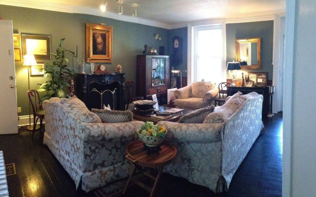 Trinity House Inn