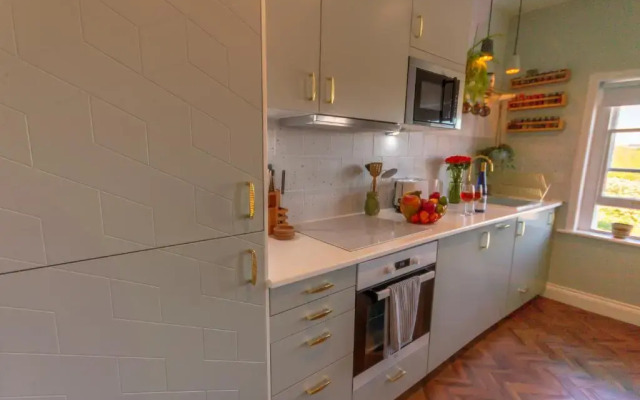 Old Town Trinity Apt No 5 by Adliv Host