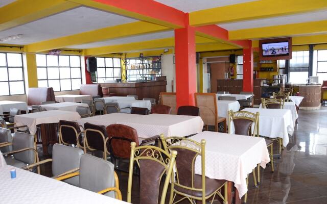 Karibu Hotel