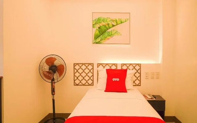 The Greenhive Hotel by OYO Rooms