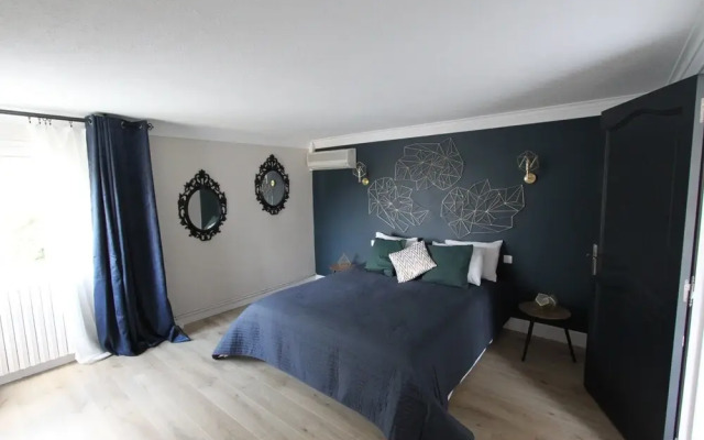 Apartement 120m with garden in a villa