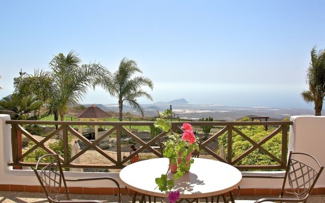 Canarian Apartment in San Miguel with Hot Tub
