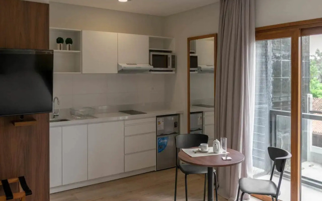 Five Hotel & Residences