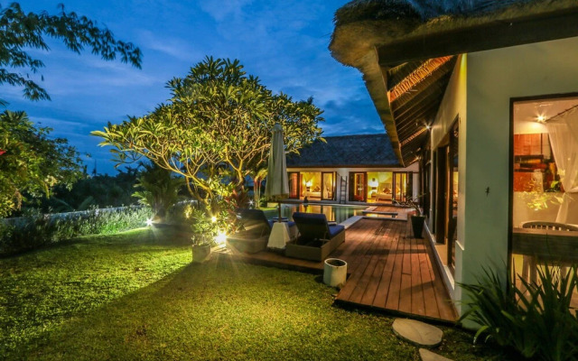 Villa Luna Maya