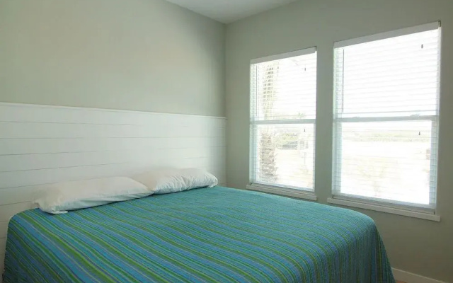 Beach Club Clubhouse 4
