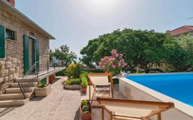 Zoki - Pool House - H
