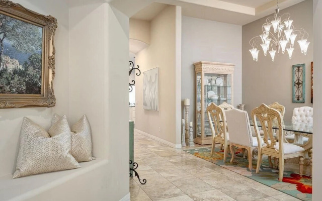 Minnezona Elegant Home w Poolside Retreat