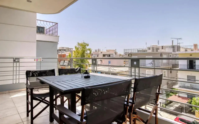 Sunny & cosy 2nd floor apt with a balcony
