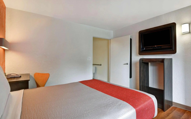 Motel 6 Dania Beach