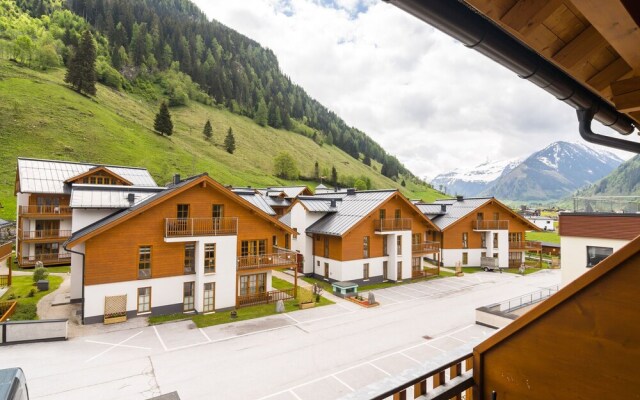 Superb Apartment in Rauris by the Forest