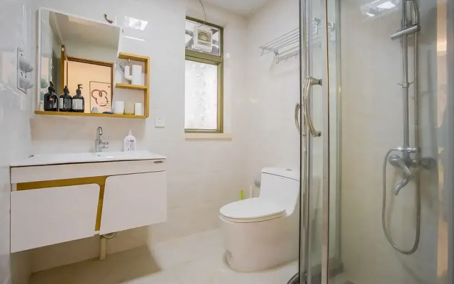 Locals Boutique Apartment Jiuzhou Port.2