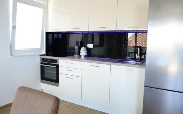 Marinela - with pool - A2(4+2)