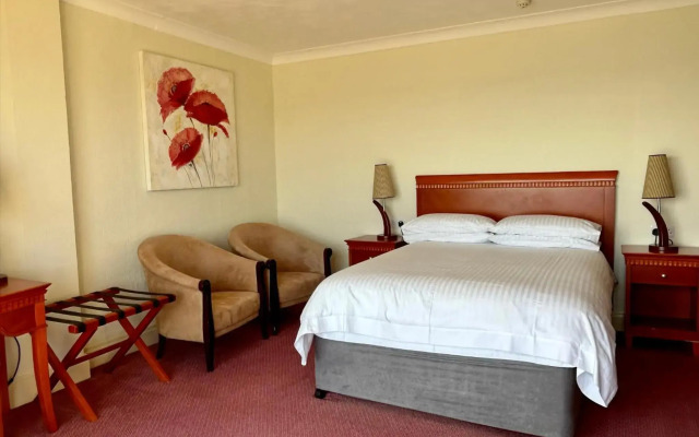 Sandringham Hotel