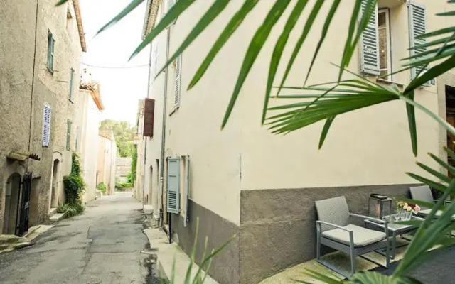 Boutique Village Studio