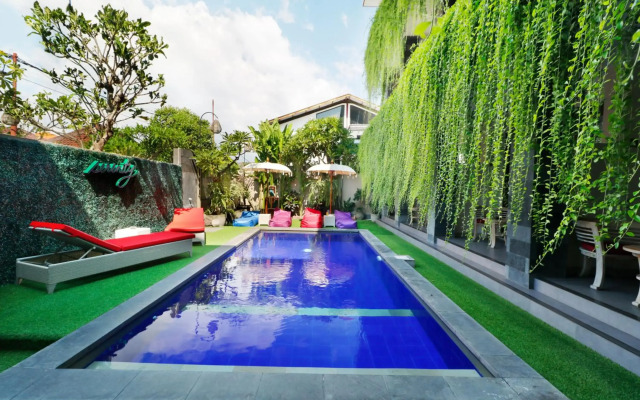 Vansari Hotel