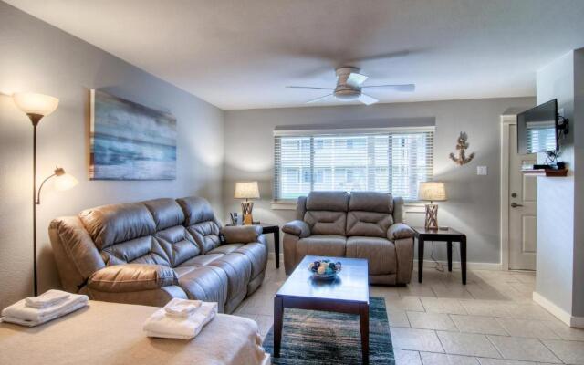 Courtyard #111 Condo