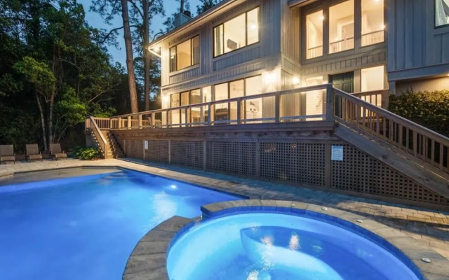 Wren Drive 18 by RedAwning