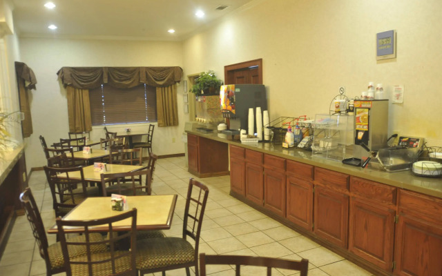 Best Western Plus Shamrock Inn & Suites