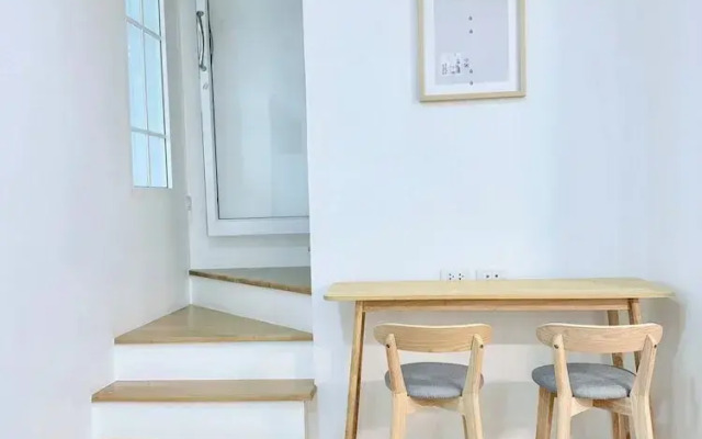 Minimalist Townhome Stay
