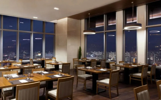 Lotte City Hotel Jeju