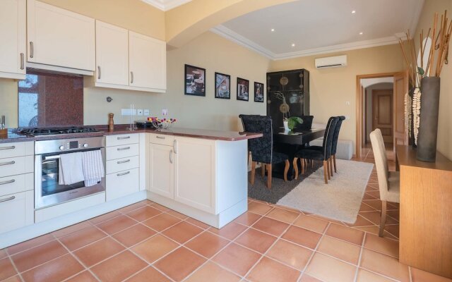 Designed Villa - Palheiro Village