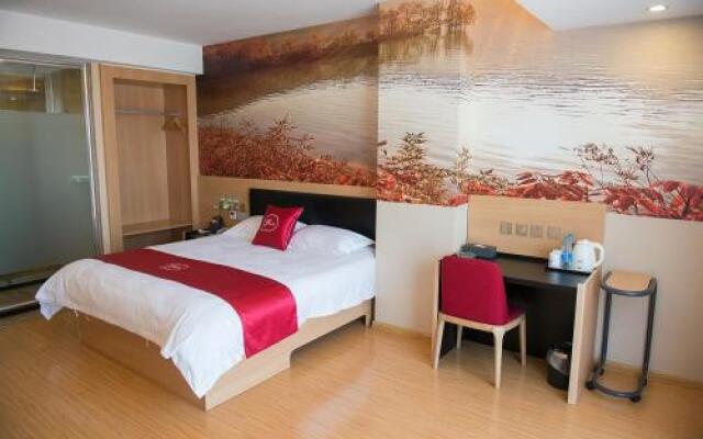 Thank Inn Plus Hotel Sichuan Neijiang Hongxing Red Star Macalline