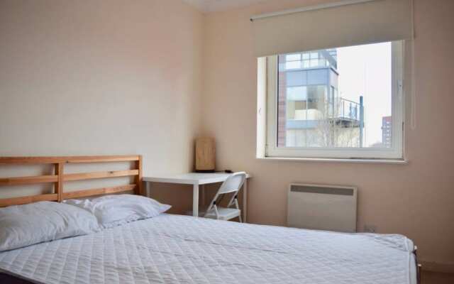 Canary Wharf 2 Bedroom Apartment With Amazing Views