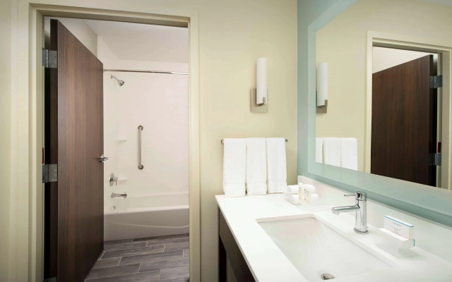 Homewood Suites by Hilton San Antonio Airport