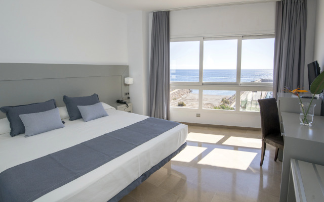 Senator Águilas Hotel