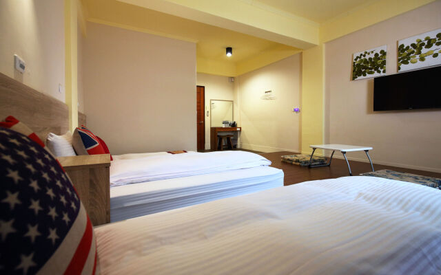 Corner House - Hostel