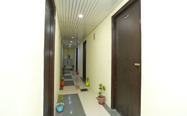 OYO 18530 Comfort Inn
