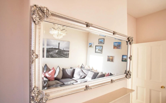 Rooftops in Whitby With 1 Bedrooms and 1 Bathrooms