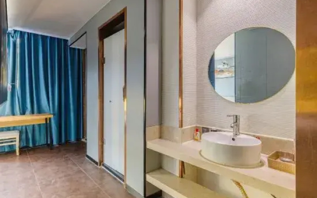 Qixi Qingju Hotel (Provincial Sports Center)
