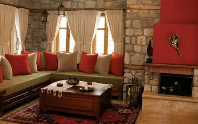 Roes Suites
