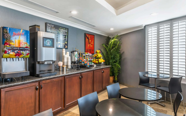 Best Western Plus Avita Suites