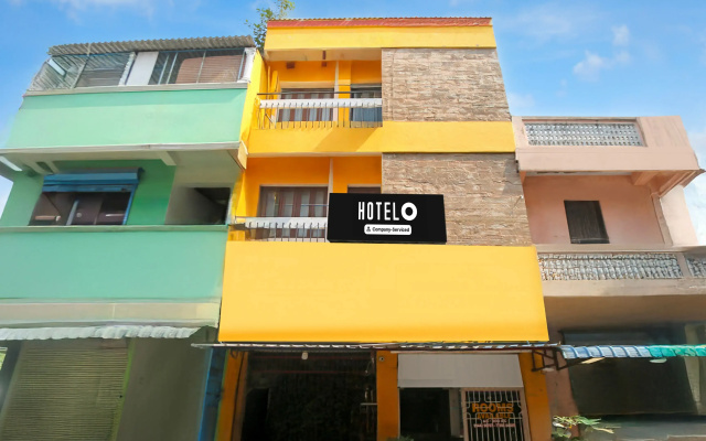 OYO 23455 Varsha Residency