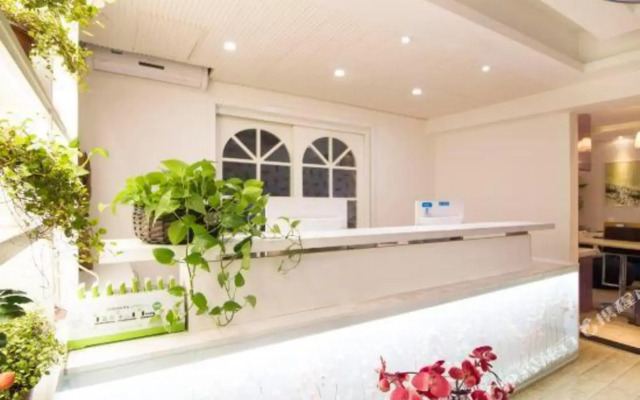 Tianyue Boutique Hotel (Xi'an Daminggongxi Metro Station)