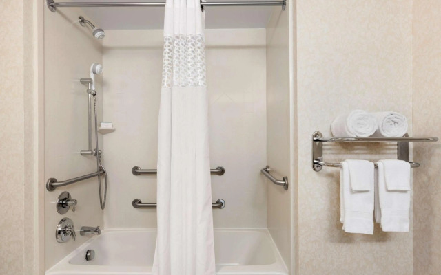 Hampton Inn Warrenton