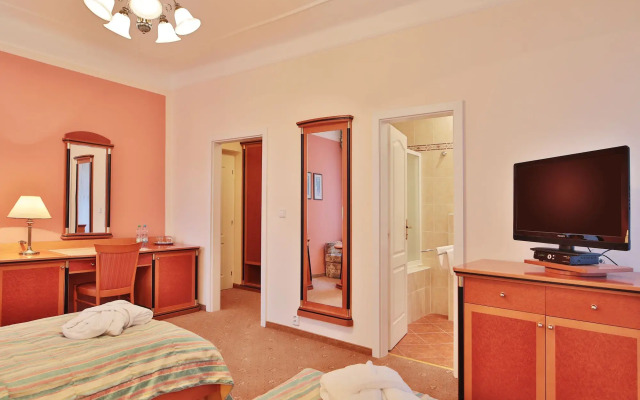 Villa Savoy Spa & Wellness