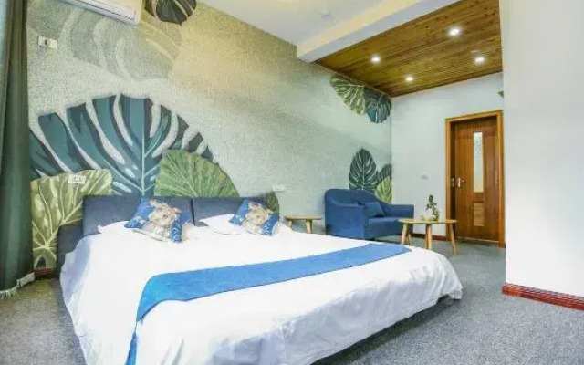 Wuzhen Xiaocheng Love Hotel